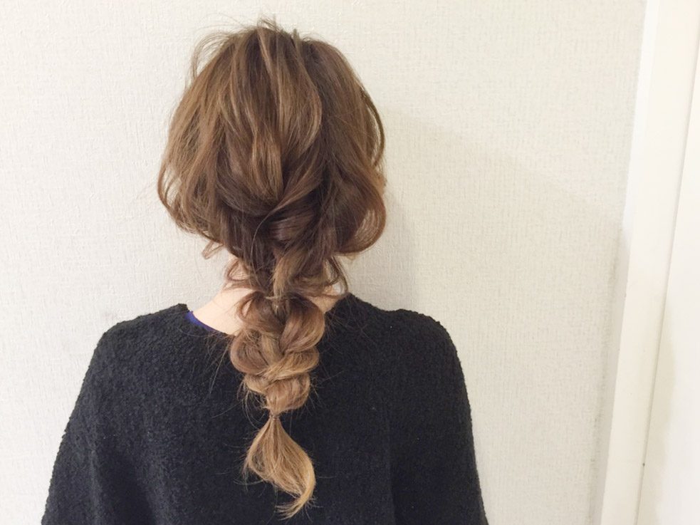 流行るかも!? 編み込み不要!不器用さんでも簡単ヘアアレンジ