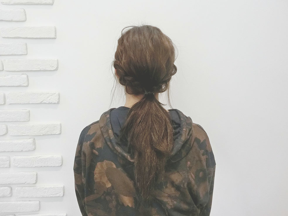 ポイントは両サイドの三つ編み!ボリュームたっぷり三つ編みお団子ヘアの作り方☆