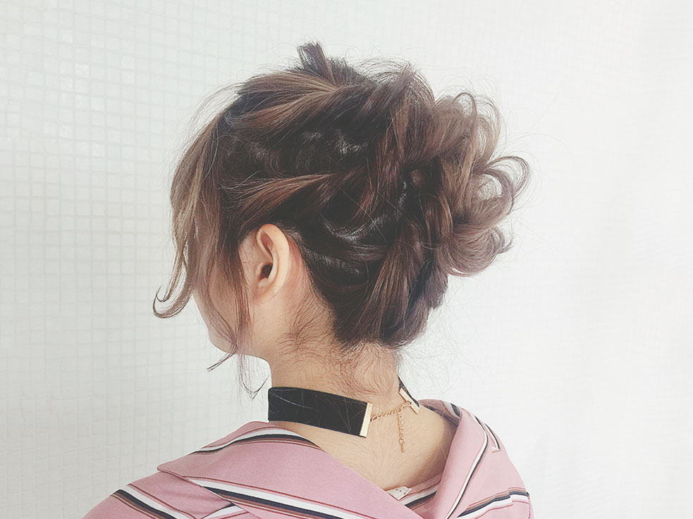 ねじって留めるだけなのにかわいく大変身!簡単アップアレンジ