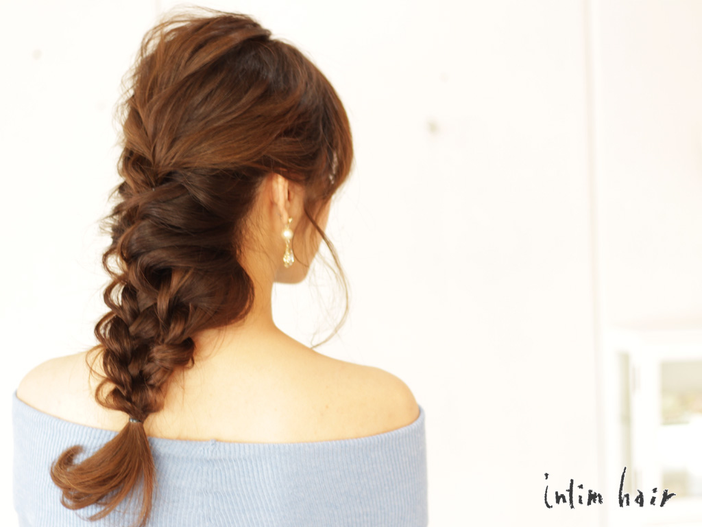 外国人風おしゃれヘアアレンジ!組み合わせを楽しむワンランク上のアレンジテクニック