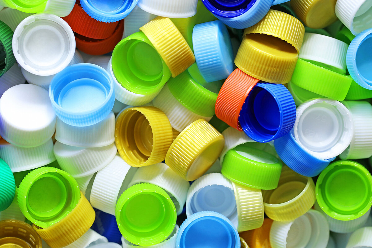 ペットボトルキャップがうちわになるという、情緒あるサステナブル