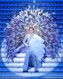 Ⓒ宝塚歌劇　※写真は公演内容とは異なります。