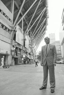 《第4章》解体目前の後楽園球場で名残を惜しむ　1987年9月18日　読売新聞社
