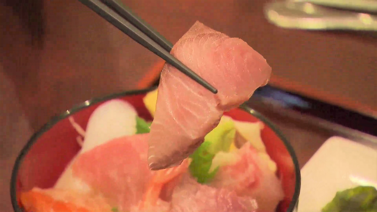 海鮮丼　ブリ