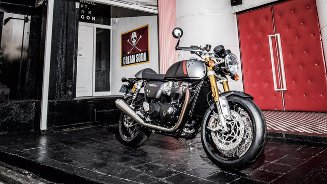 ロッカーズ ピン　ロンドン　BSA カフェレーサー　トライアンフ　AVIAKIT ロッカーズ ピン ロンドン BSA カフェレーサー トライアンフ