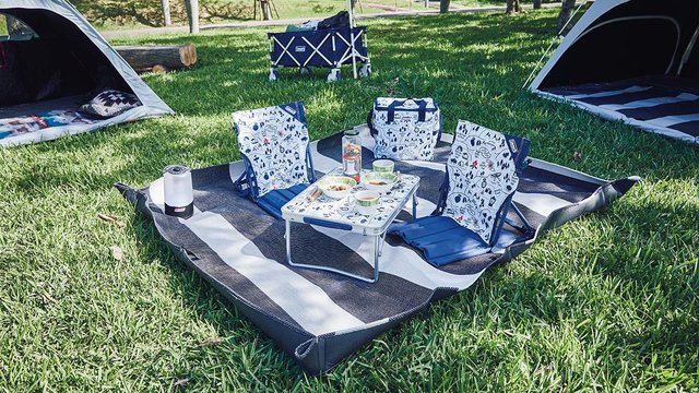 LIFE]コールマンの機能性の高い、画期的なレジャーシート | MADURO