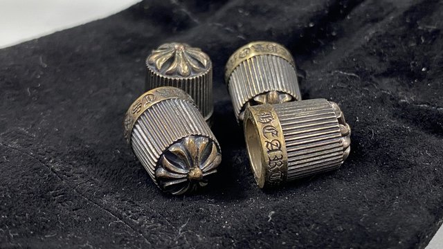 クロムハーツとゴローズでさらに1000万円以上で高値取引される国宝級の