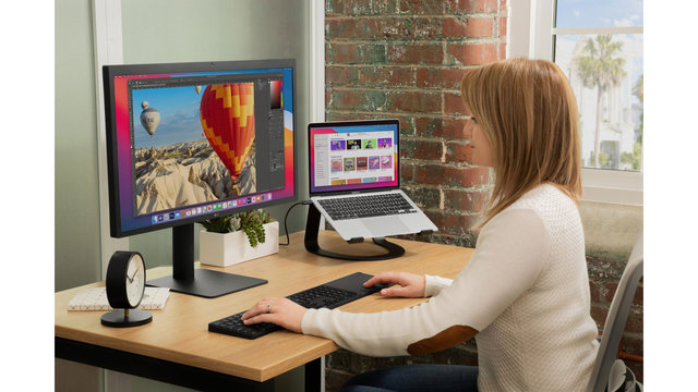 まるで純正品！アップル キーボードとトラックパッドをまとめて