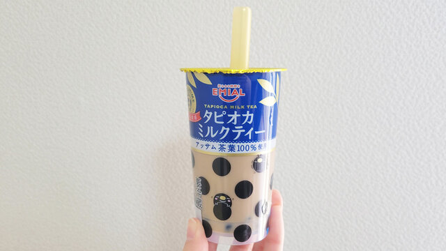 コンビニで買える！今こそ飲むべき「タピオカミルクティー」3選で