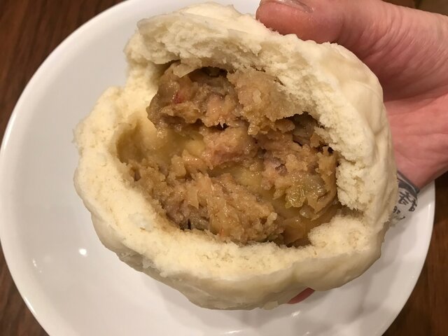 ローソン】横浜中華街「江戸清」コラボを実食！「特選肉まん」はデカく