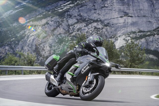  507 スポーツ ツアラー - メルクリン #8022 カワサキ】スポーツツアラー「Ninja H2 SX SE」ニューモデル、来年1月
