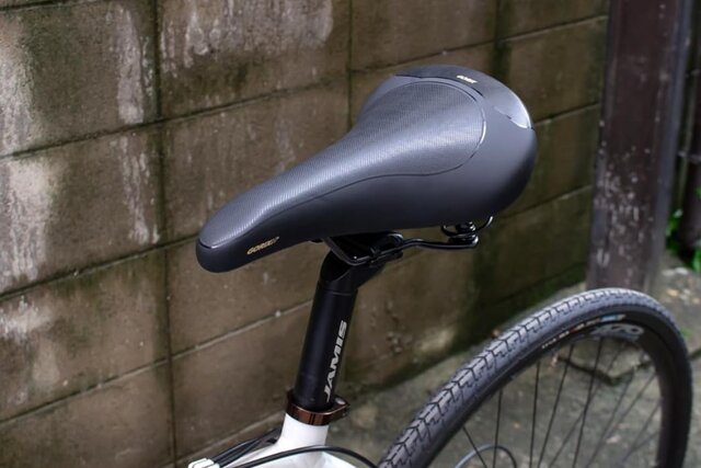 自転車】ロード＆クロスバイクにピッタリ！お尻を衝撃から守る