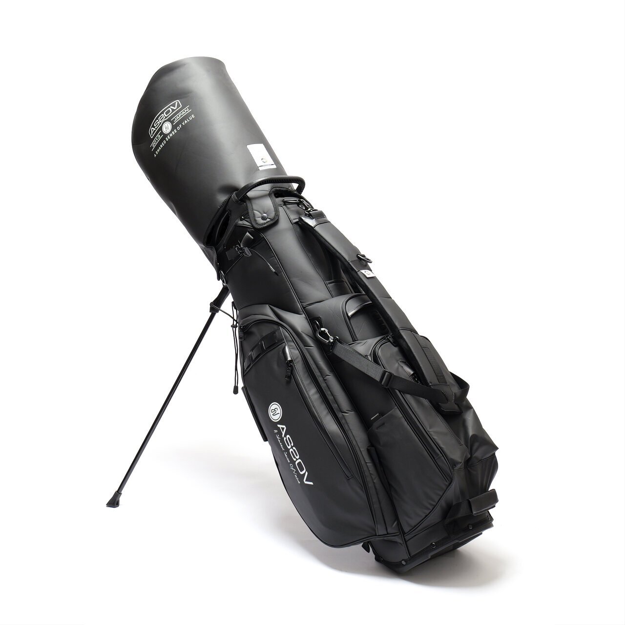 【Golf】 Shoes and balls all fit in! A bag made of waterproof material is perfect for sudden heavy rain