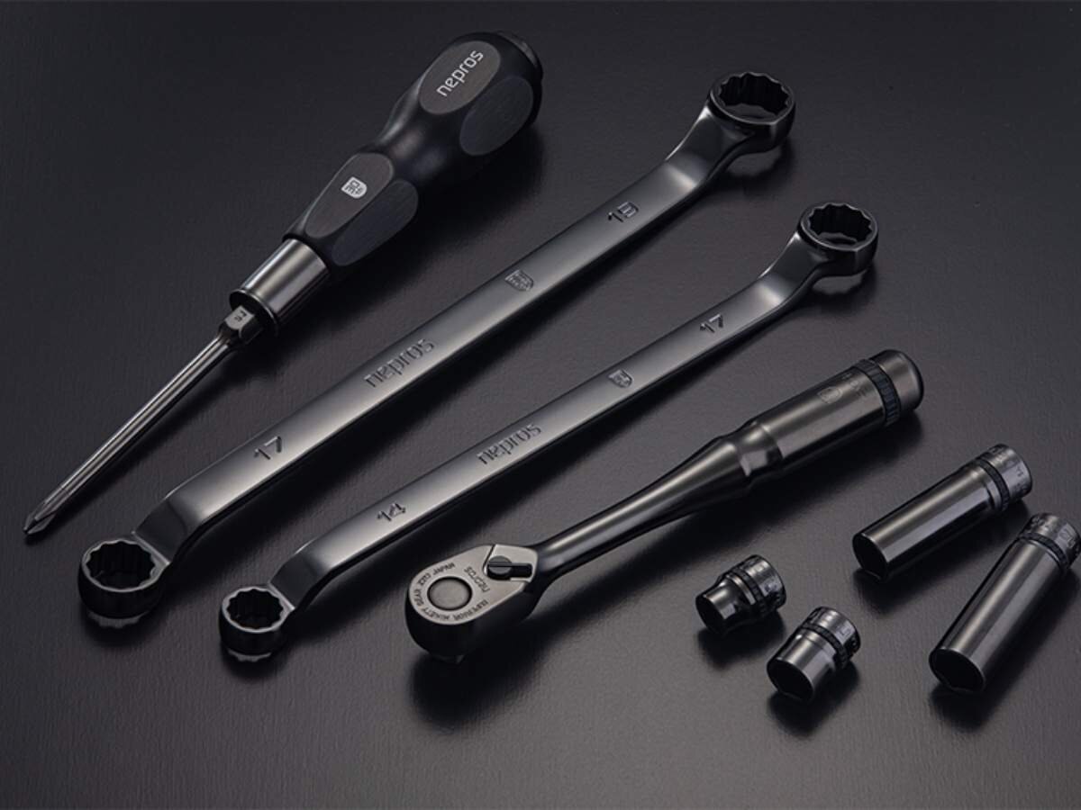 【Limited Quantity Production】30th Anniversary Shield Shaped Logo Engraved! Proudly Crafted Black Iron Nepros Tool Set