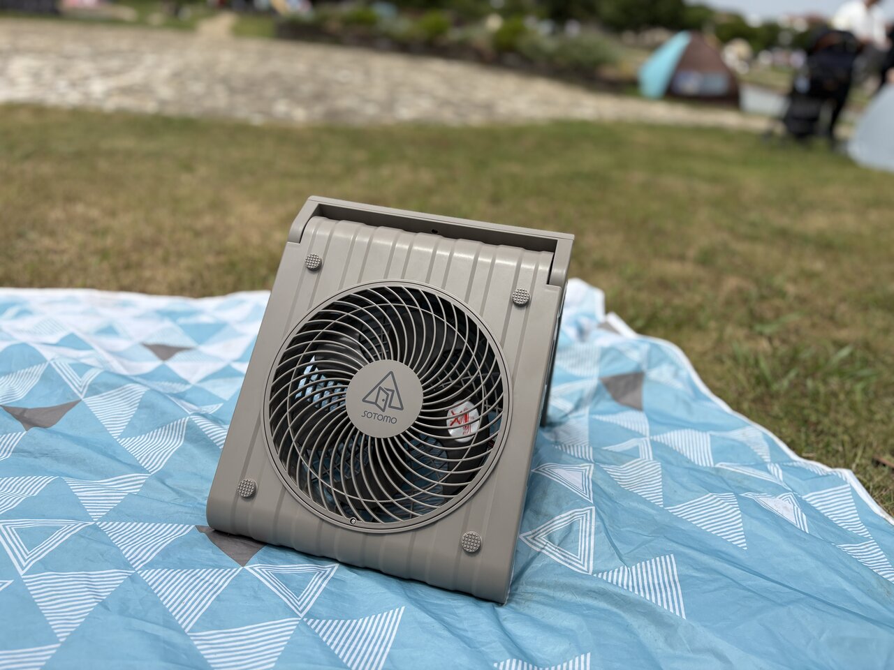 【涼しい】電源無しで涼しいソーラーファンは家族時間の質が高まる