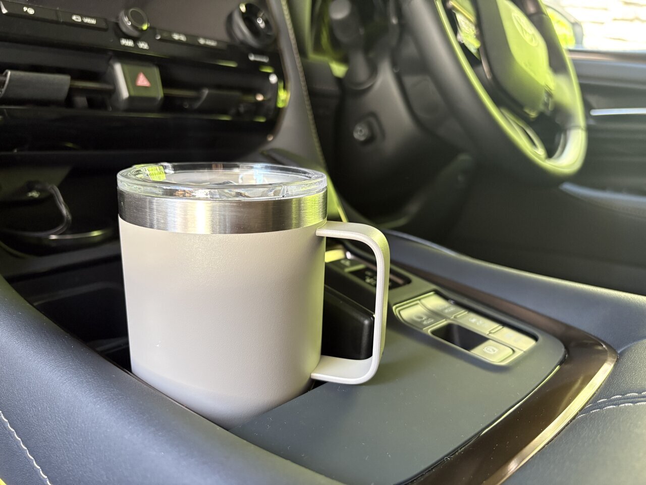 【3COINS】The lukewarm latte problem while driving! I tested the performance of the insulated tumbler and surprisingly it's good