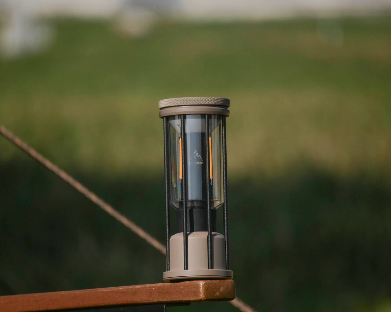 A lantern that feels functionally beautiful and "not like itself"! Captivating design details and a flickering light