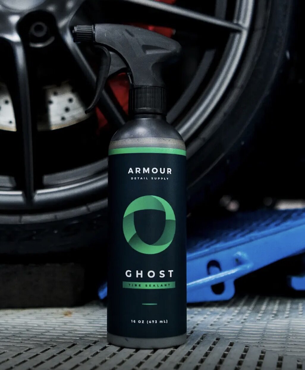 【Car Care】Keeps shine for up to 3 months! A highly durable water-based tire coating