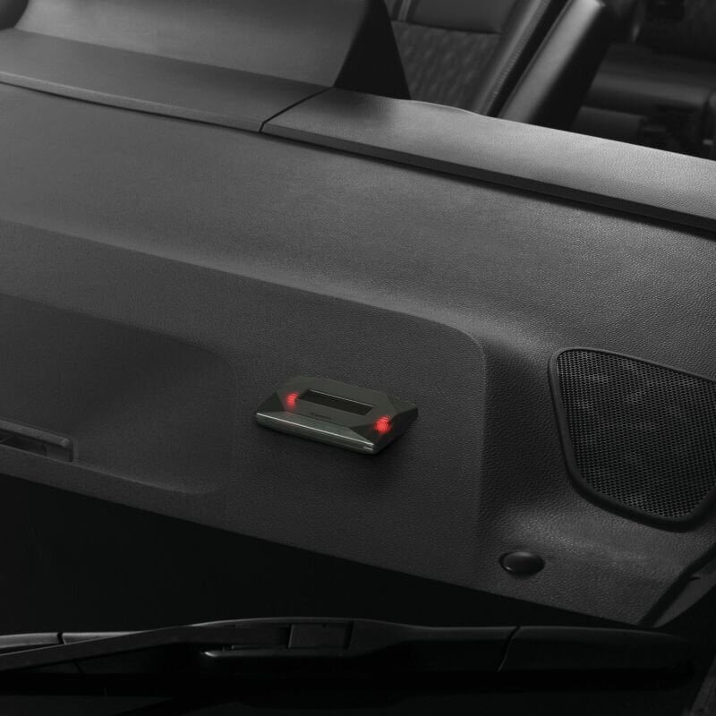 【Car Security】Deter intruders with flashing lights! Easy to install solar rechargeable with no wiring needed