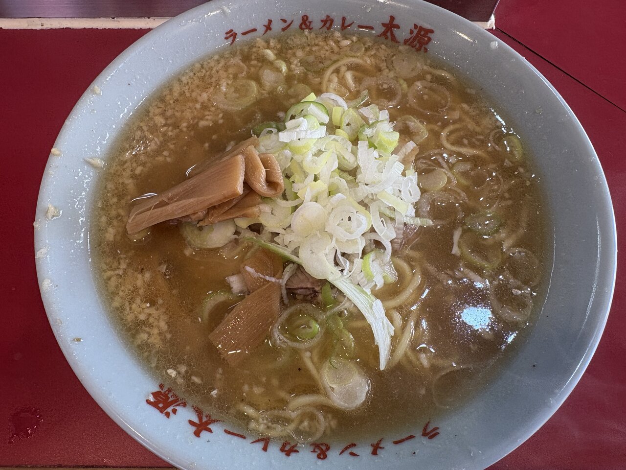 【攻めの一杯】暑い時こそニンニク欲！ 太源で味わう「Wニンニクラーメン」のパンチ力