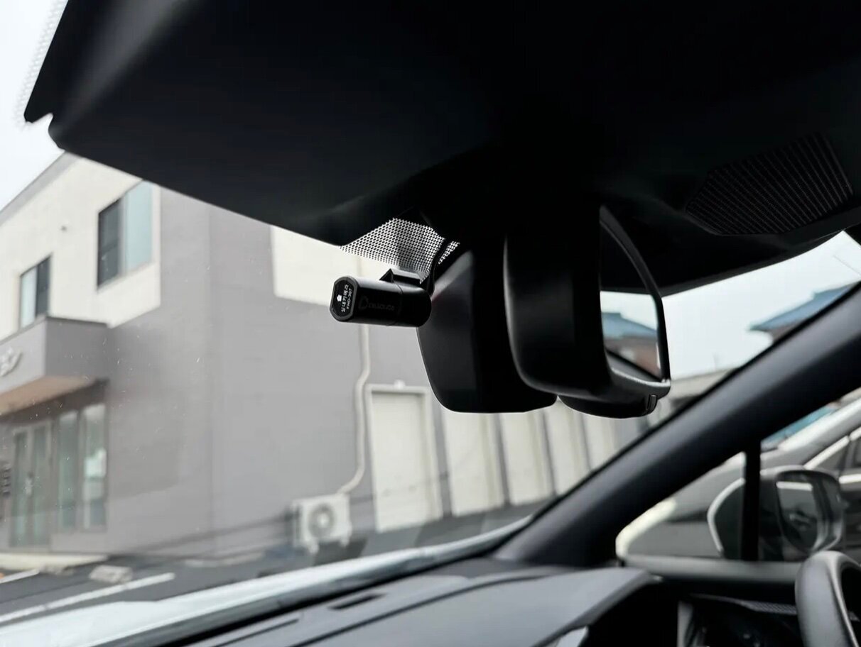 【Dash Cam】Independently designed to protect the camera from "scorching" heat! Front + rear + infrared for complete coverage.