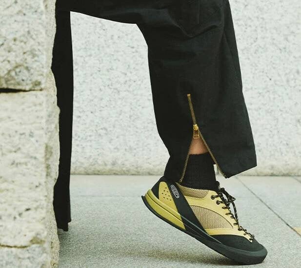 【Keen】Best-selling "JASPER" new model! Equipped with high-rebound cushioning for walking anywhere