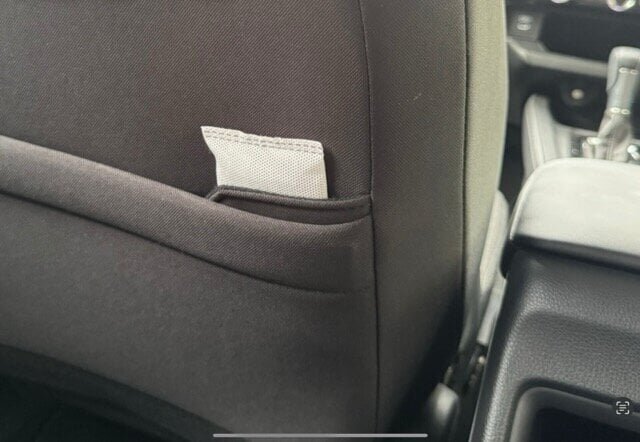 【In-Car】Simultaneously blocks humidity & odors! Japan's first car "exclusive" dehumidifier is amazing