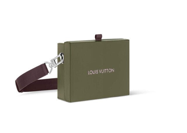 【Louis Vuitton】That shopper has turned into a clutch!? A striking Japan-exclusive men's bag