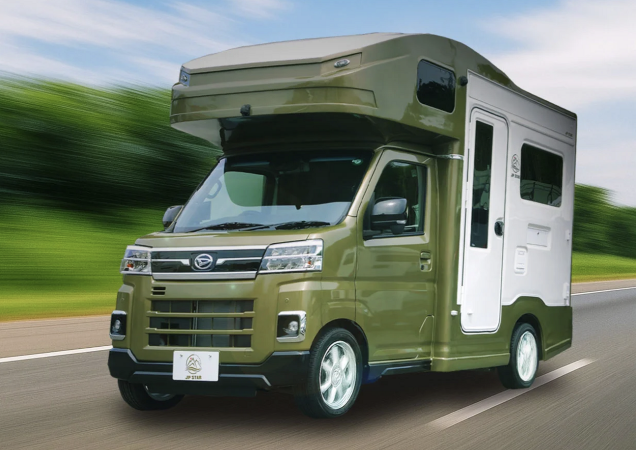 【軽キャンピングカー】もはや動く家！パワフル加速のターボ仕様＆快適空間で585万円