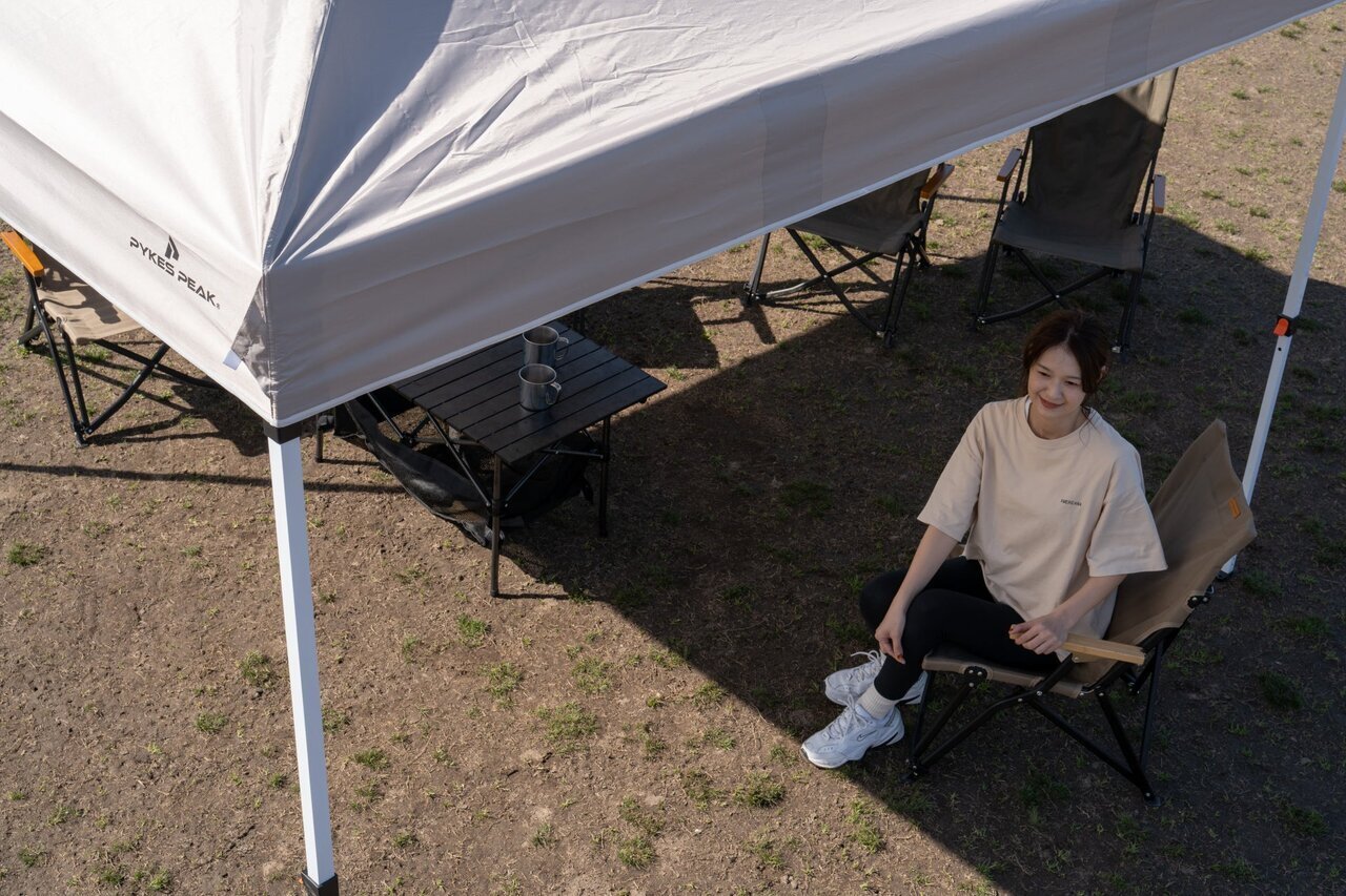【Instant Setup】 Perfect for casual outdoor activities! Get your own shade with the tarp tent.