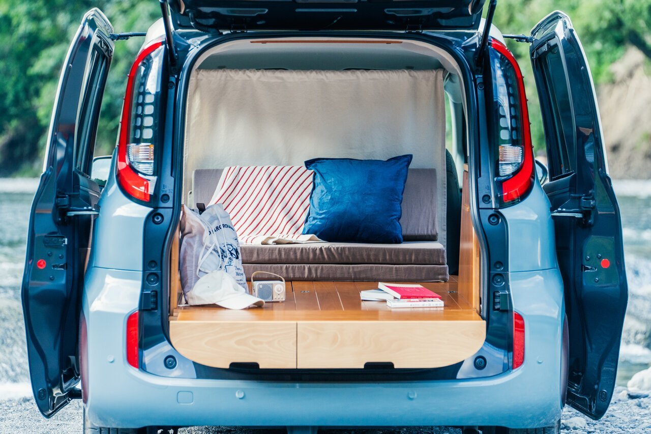 【In-Car Living Project】From sofa to bed! The modifiable car camping kit is the best