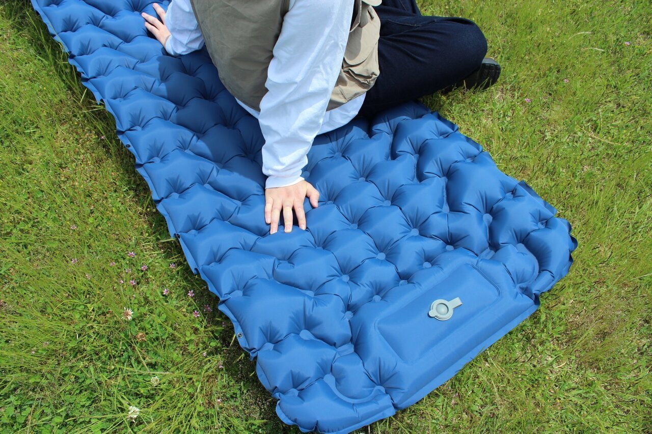 [Car Sleeping] Just step on it for a fluffy feel! Lightweight and compact design that can fit into an emergency bag