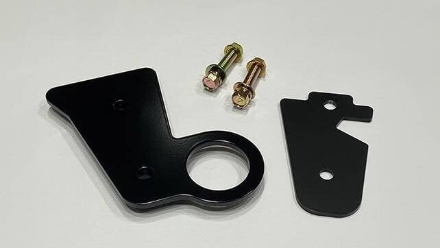 Dress up with the Jimny tow hook! Made with high strength 6mm thickness for a racing vehicle.
