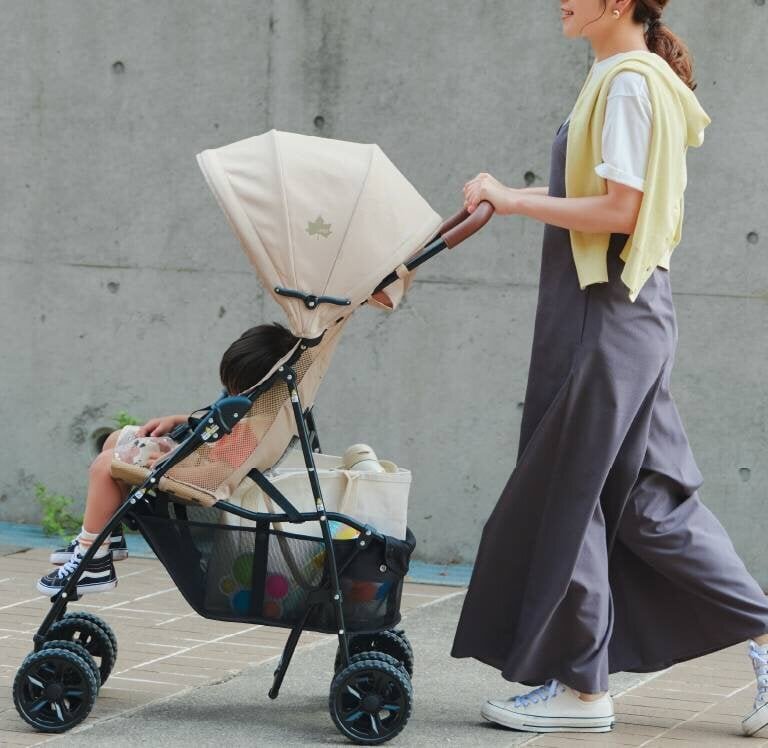 "Want it!" voices from the LOGOS editorial staff! A touring buggy that lets you fully enjoy the outdoors