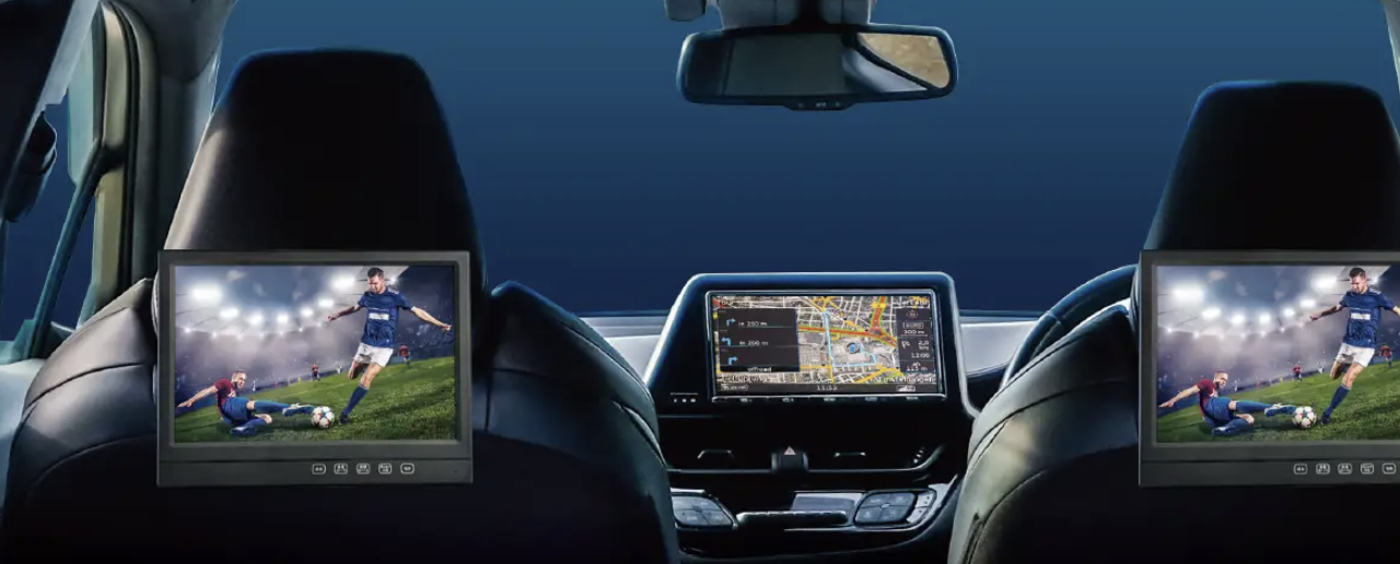 【In-Car Entertainment】The back seat becomes a family theater! Enjoy both games and videos with two monitors.