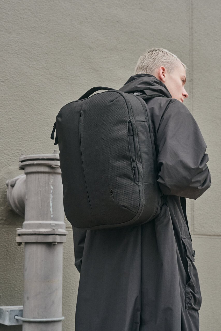 [California Origin] A practical 2WAY bag with a wide view and minimalist silhouette!