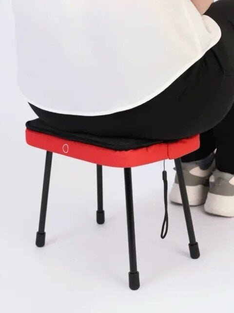 [Waiting for park opening] Preserve your stamina with a quick sit! The explosive assembly chair that pops open and slots in
