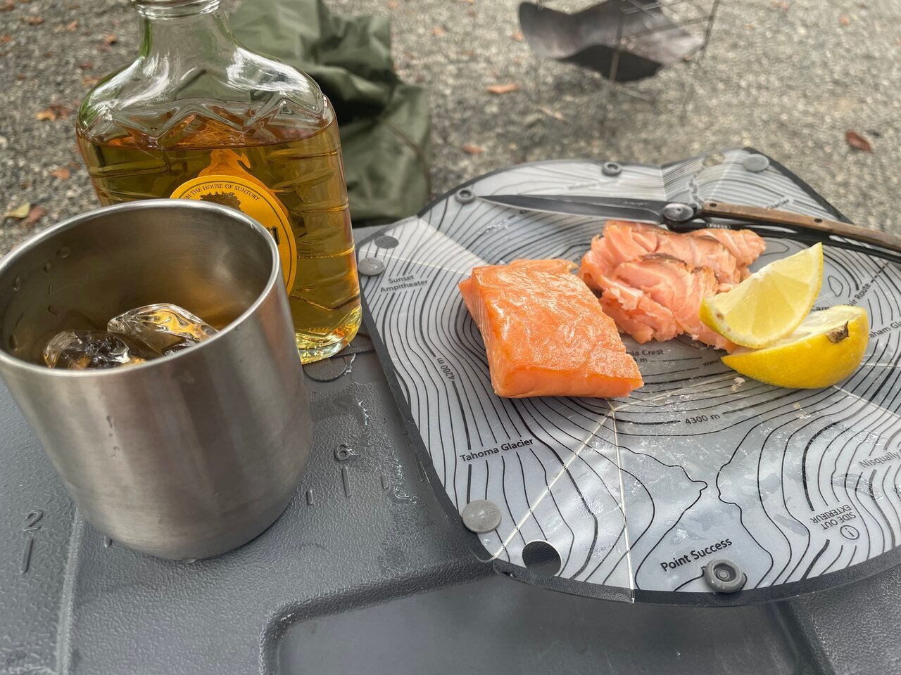 [Autumn Camping] Getting ready for autumn with homemade smoked salmon & whiskey! On-site tasting edition at the campground