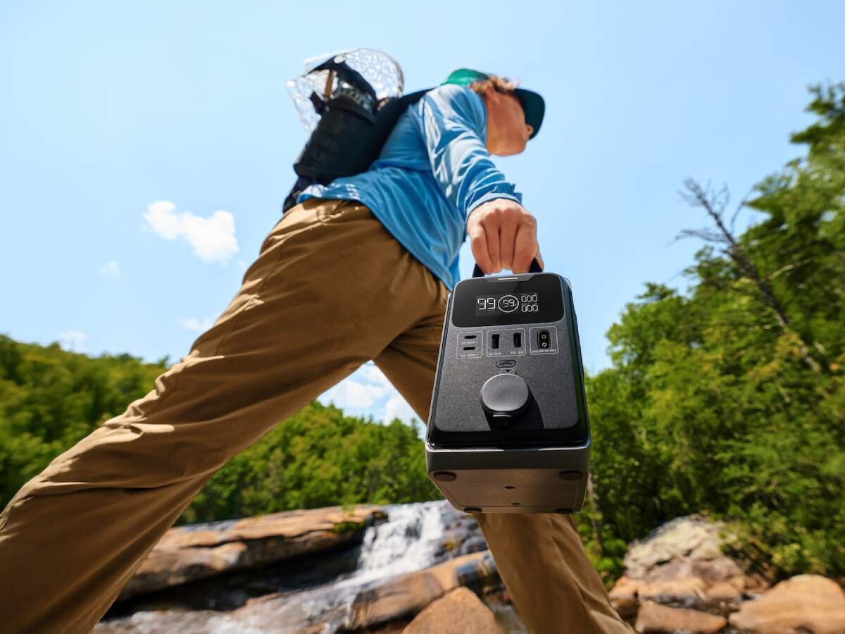 【Portable Power Frontline】Carry it with one hand while climbing! The combination with a dual-sided power generation solar panel is the strongest
