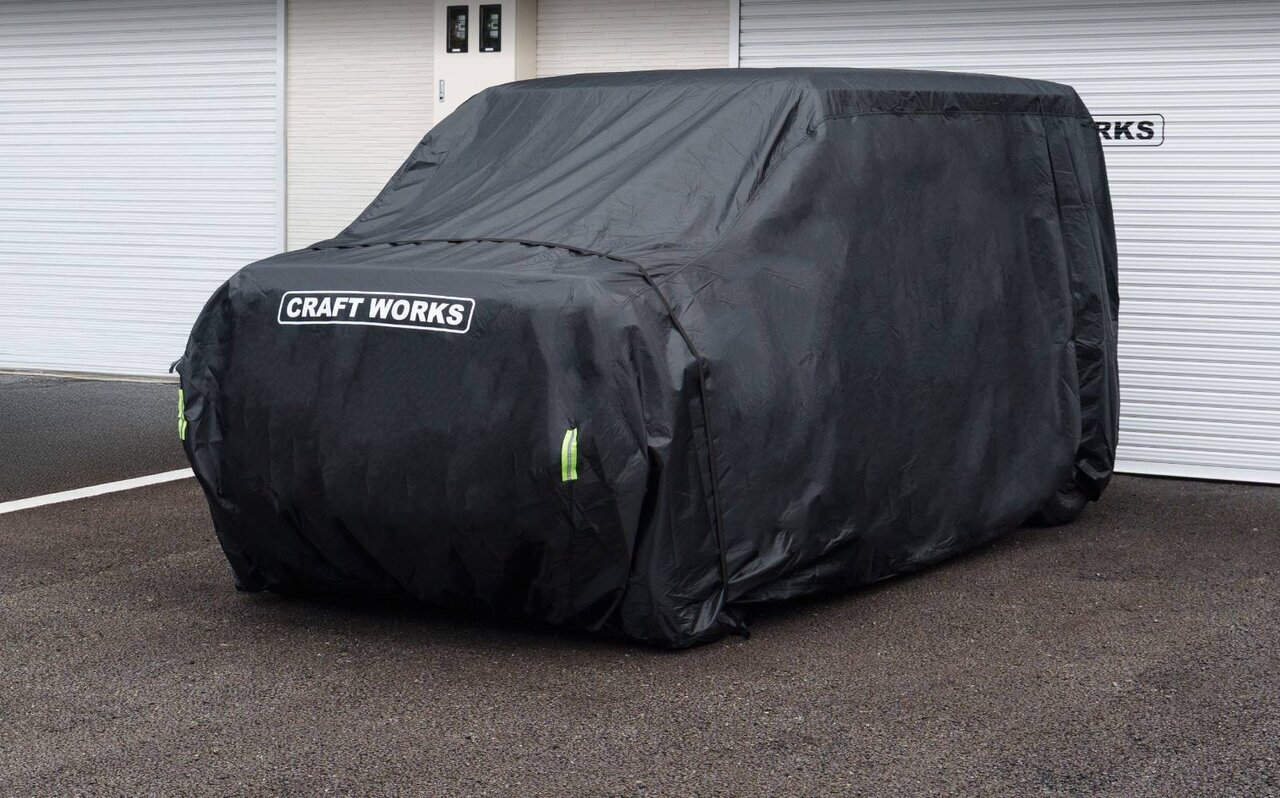 [Car Security] You can open and close the doors while it's on! Protects the vehicle body with a full cover and fleece lining