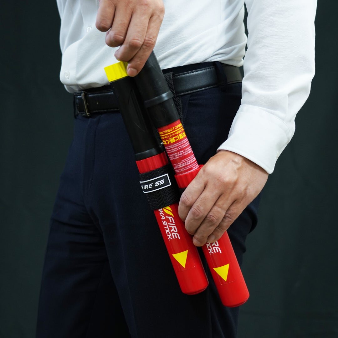 【発火に備える】二刀流噴射も！片手で使える次世代消火器具に便利オプション続々