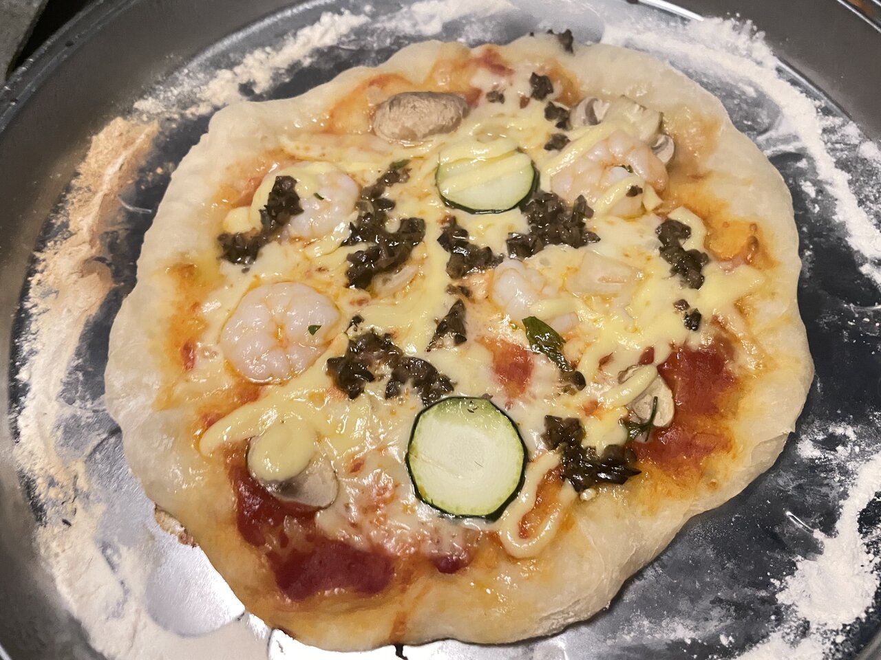 【炭火料理】生地から本格ピザ作り!炭火専用ピザ焼き器は意外と奥深く、楽しくも難しい!?