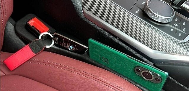 【Car Accessories】Physically fill the gap between the seats! No more dropping your phone or keys