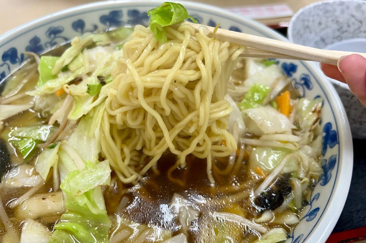 【Showa Drive-in Tour】 Right after the Sagamiko IC, we stopped at "Miharashi Drive-in" to eat the jumbo vegetable ramen.