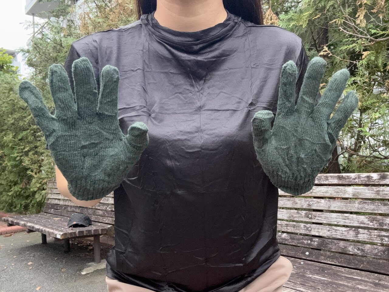 【防災グッズ】3COINSの圧縮Tシャツと圧縮軍手を開封して使ってみた