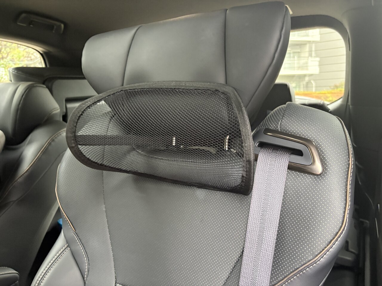 [Daiso] Can neck and shoulder fatigue be alleviated? I tried the neck mesh backrest during a long-distance drive