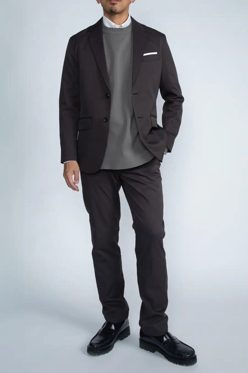 【Cold Protection】No more bulky layers! With a winter suit that raises the surface temperature by 3℃, you'll stay cozy.