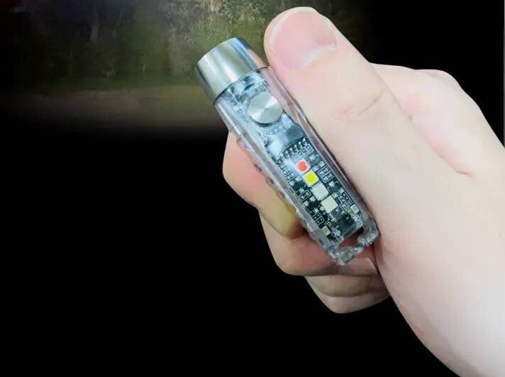 【Ultra-small light】 This brightness from something the size of a thumb?! It shines all the way to 100m ahead in the dark.