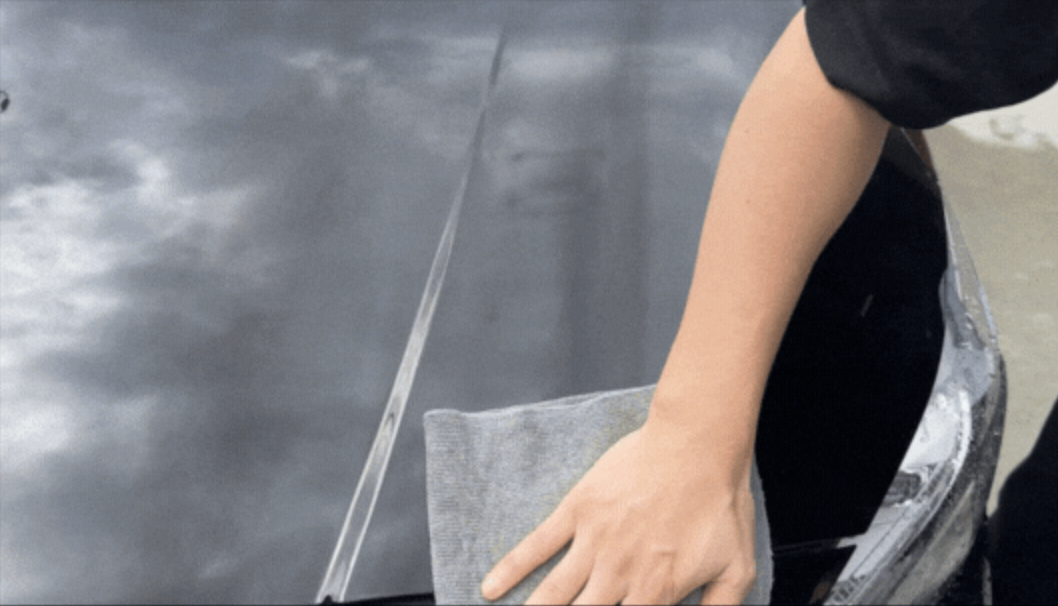 【Time Efficiency】 One spray achieves super water repellency and a brilliant shine! A new era coating agent for a professional finish