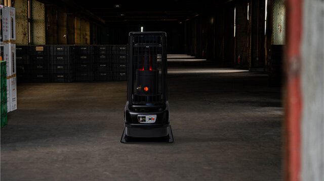 石油ストーブ】漆黒から放たれる“最強”熱！遠赤外線タイプならガレージ